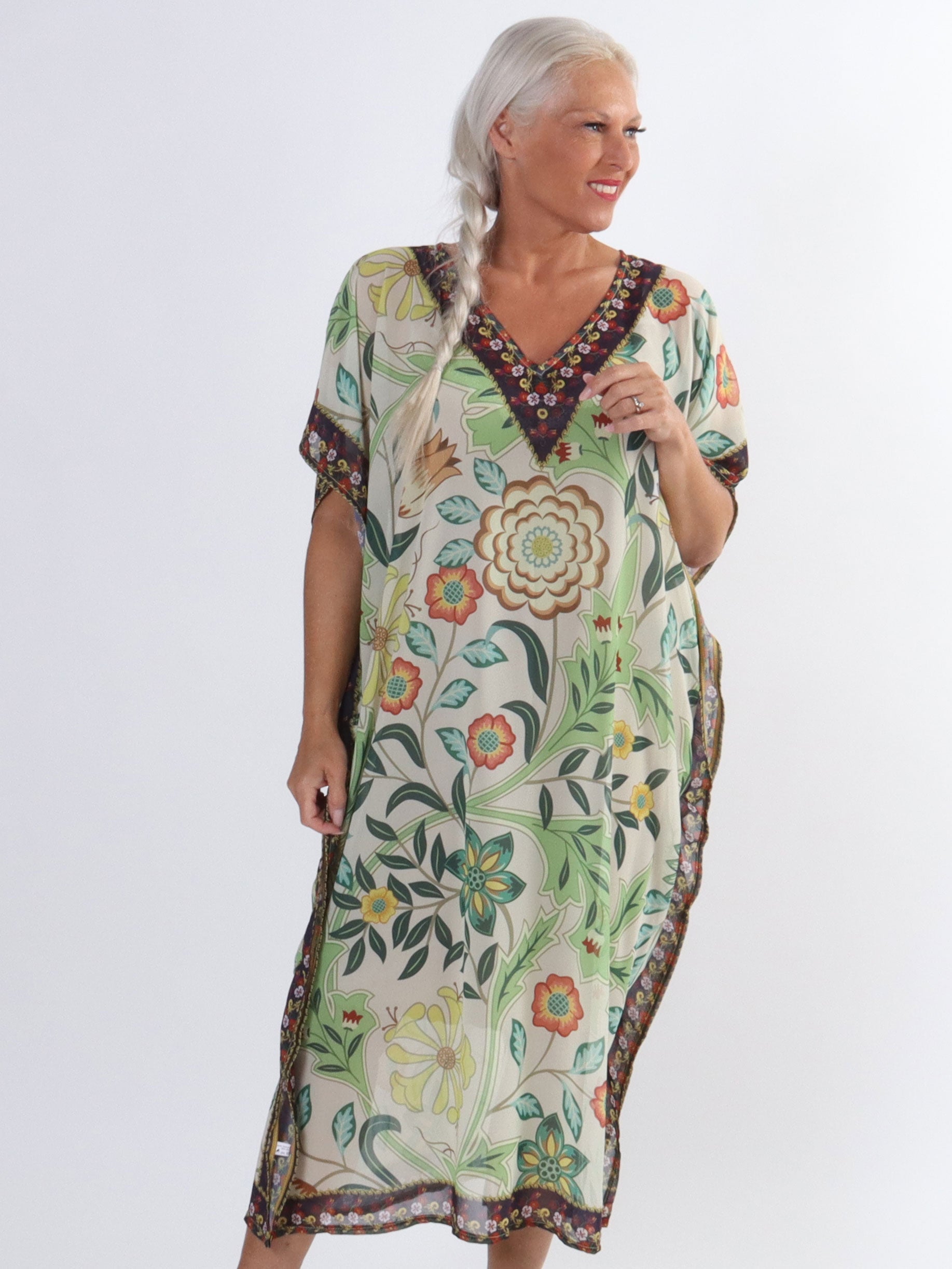 Marta - Lång plus size-tunika med mönster - Green